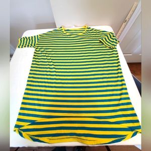 LuLaRoe Irma Shirt Med. NWT